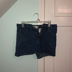 Levi low rise shorts